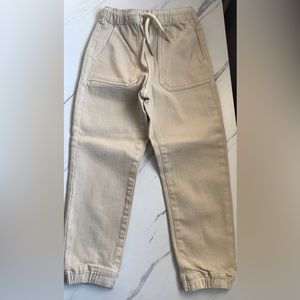 Kid cream colored Zara joggers. Never worn and new with tags